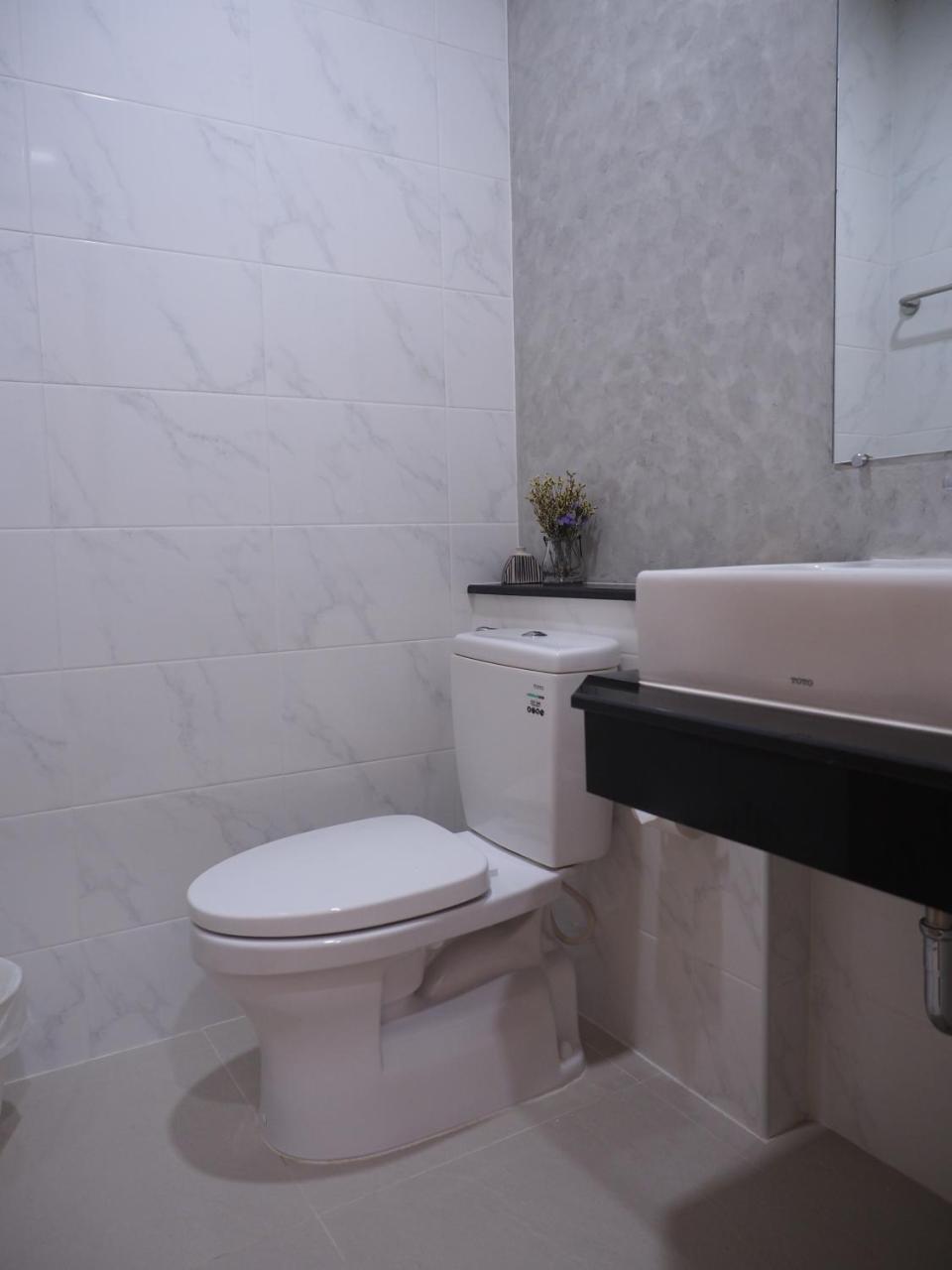Luck Esan Loft Ξενοδοχείο Ubon Ratchathani Εξωτερικό φωτογραφία