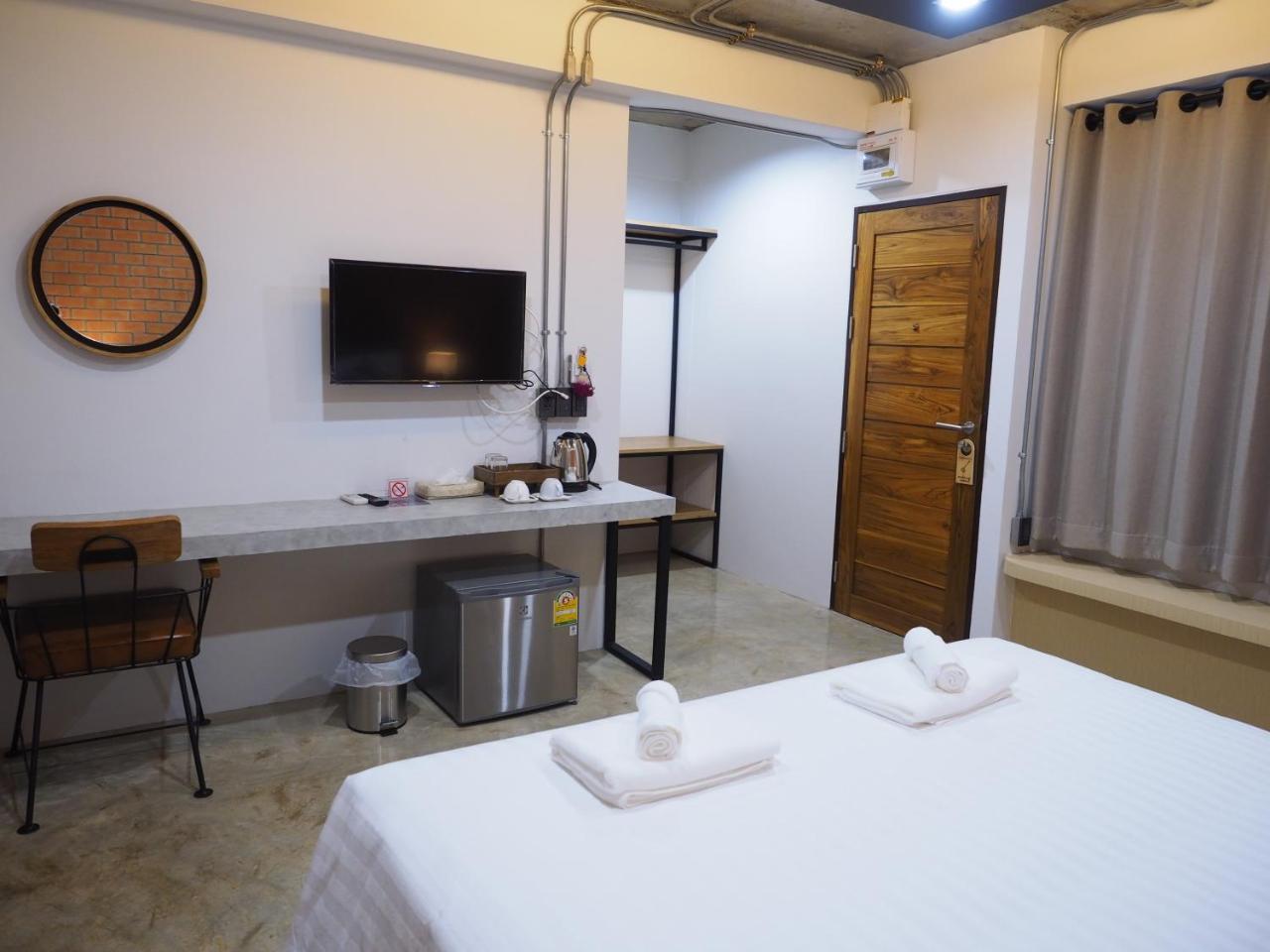 Luck Esan Loft Ξενοδοχείο Ubon Ratchathani Εξωτερικό φωτογραφία